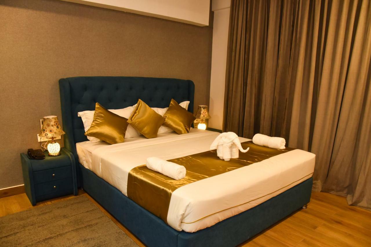 Silver Oak Hotel Mysore Eksteriør bilde