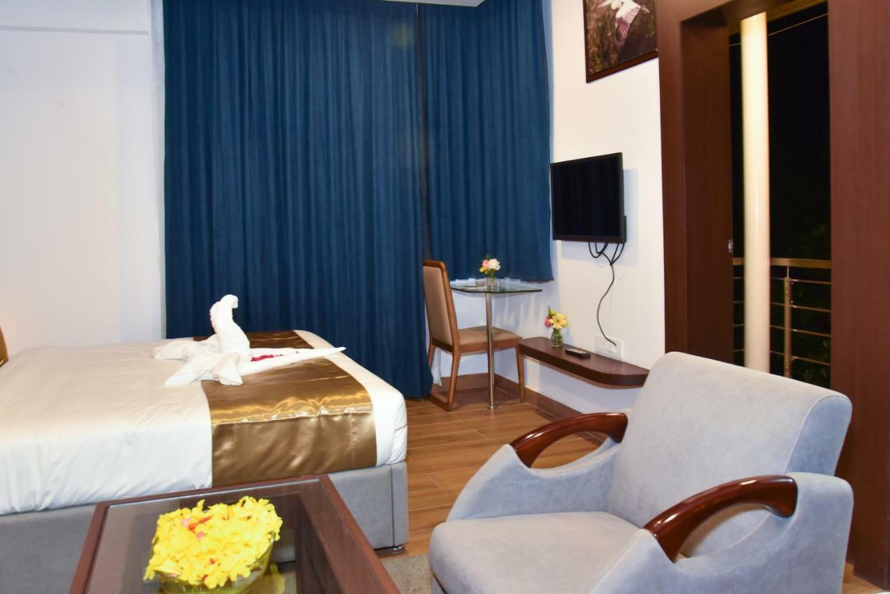 Silver Oak Hotel Mysore Eksteriør bilde