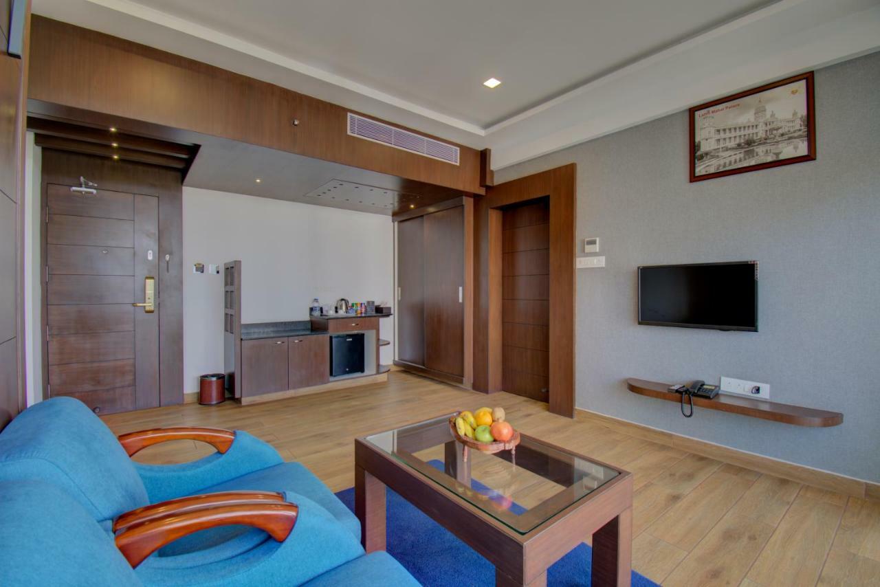 Silver Oak Hotel Mysore Eksteriør bilde